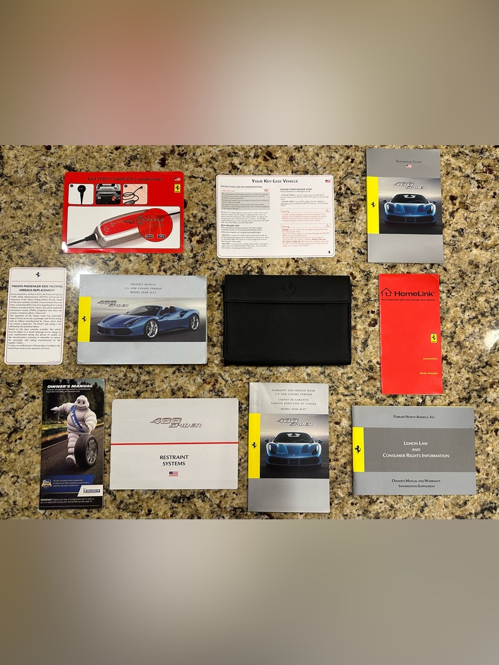 2017 FERRARI 488 SPIDER
OWNERS MANUAL SET + UNUSED SERVICE & OWNER SECTION